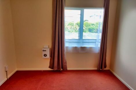 Photo of property in 3 Kelvin Grove, Te Aro, Wellington, 6011