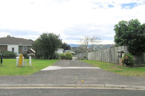Photo of property in 104 Fernleigh Glade, Whangamata, 3620