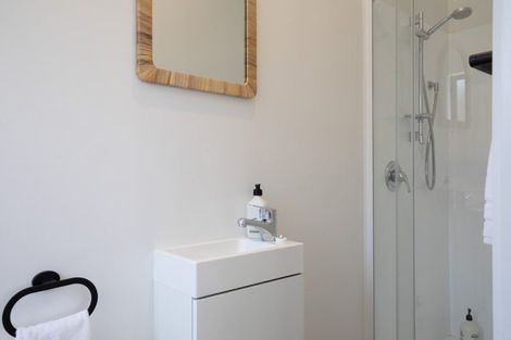 Photo of property in 14 Whaanga Road, Raglan, 3297