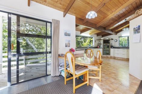 Photo of property in 60 Veale Road, Ridgewood, New Plymouth, 4371