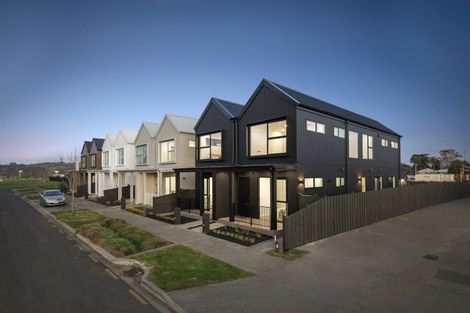 Photo of property in 32 Yellow Pear Lane, Karaka, 2578