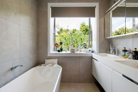 Photo of property in 7 Golf Grove, St Andrews, Hamilton, 3200