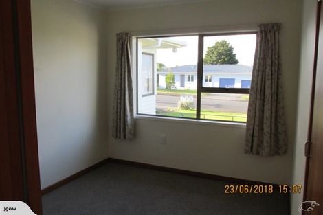 Photo of property in 8a Ford Avenue, Te Kamo, Kamo, 0112