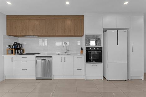 Photo of property in 2 Tidal View Road, Karaka, Papakura, 2113