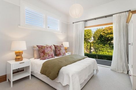 Photo of property in 17 Martin Avenue, Beckenham, Christchurch, 8023