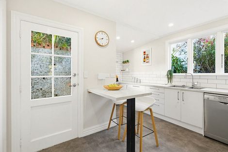 Photo of property in 23 Rothsay Road, Ngaio, Wellington, 6035