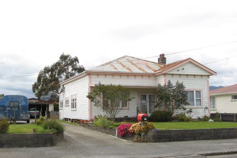 Photo of property in 89 Domett Street, Westport, 7825