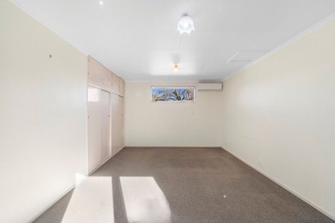 Photo of property in 42 Fovant Street, Russley, Christchurch, 8042