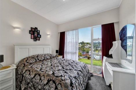 Photo of property in 162 Omata Road, Blagdon, New Plymouth, 4310