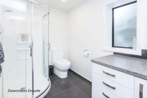Photo of property in 24c Chatsworth Road, Silverstream, Upper Hutt, 5019
