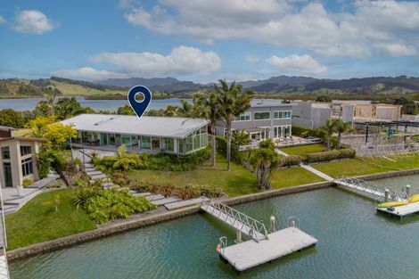 Photo of property in 18 Hei Esplanade, Whitianga, 3510