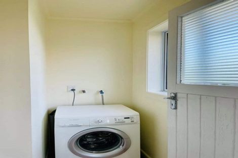 Photo of property in 11 Waipani Road, Te Atatu Peninsula, Auckland, 0610