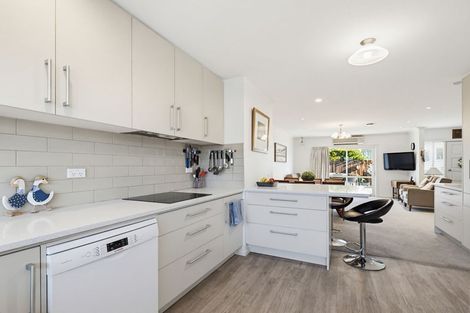 Photo of property in 51 Bucknell Street, Sockburn, Christchurch, 8042