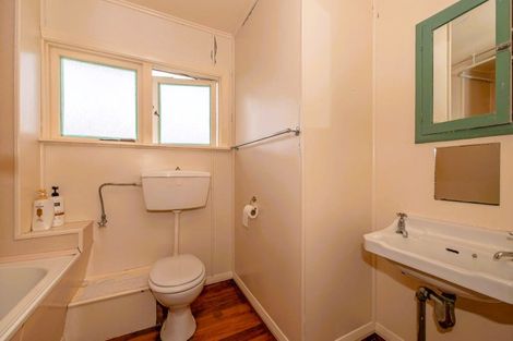 Photo of property in 25 Colvin Street, Westport, 7825