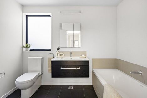 Photo of property in 19/6 Oswald Crescent, Paparangi, Wellington, 6037