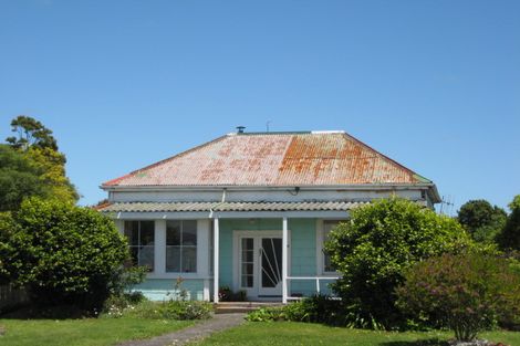 Photo of property in 30 Romilly Street, Westport, 7825