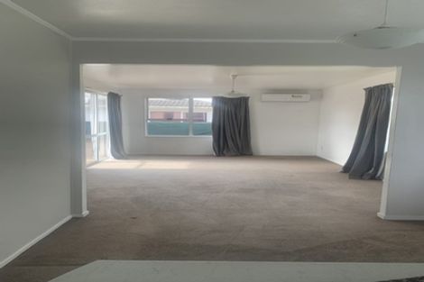 Photo of property in 357 Don Buck Road, Massey, Auckland, 0614