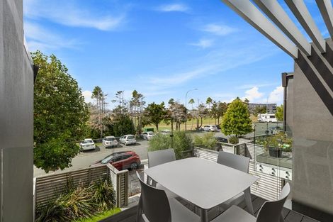 Photo of property in 22 Memorial Park Lane, Hobsonville, Auckland, 0618