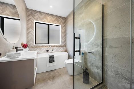 Photo of property in 73 Tributary Parade, Karaka, 2113