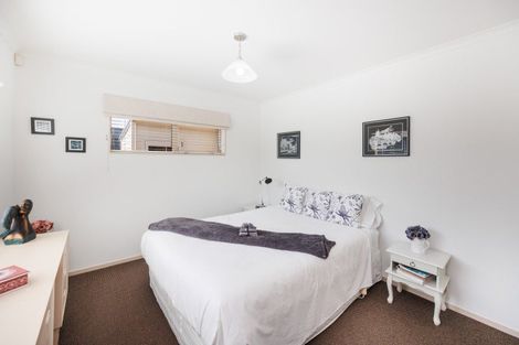 Photo of property in 30 Daniel Place, Kelvin Grove, Palmerston North, 4414