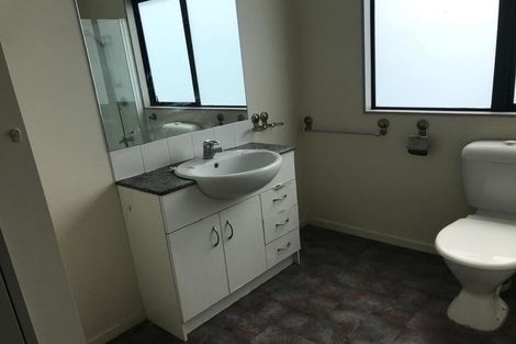 Photo of property in 49 Rakich Place, Henderson, Auckland, 0612