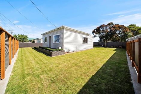Photo of property in 37 Burns Street, Hawera, 4610