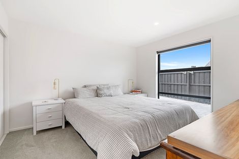 Photo of property in 17 Angus Place, Rangiora, 7400