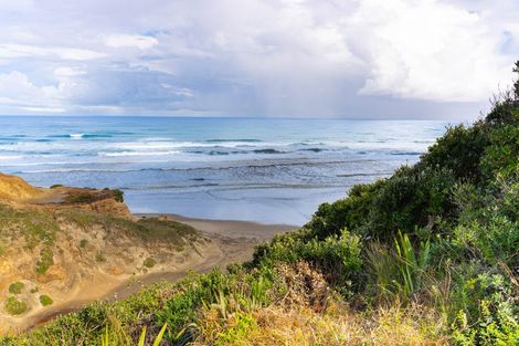 Photo of property in 20 Cynthia Place, Baylys Beach, Dargaville, 0377