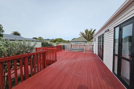 Photo of property in 3-3a Mana Avenue, Titahi Bay, Porirua, 5022