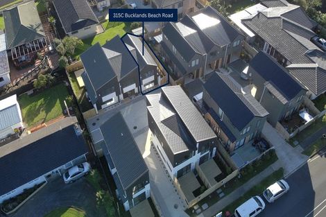 Photo of property in 315d Bucklands Beach Road, Bucklands Beach, Auckland, 2012