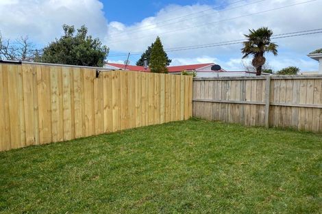 Photo of property in 10 Rosier Road, Glen Eden, Auckland, 0602