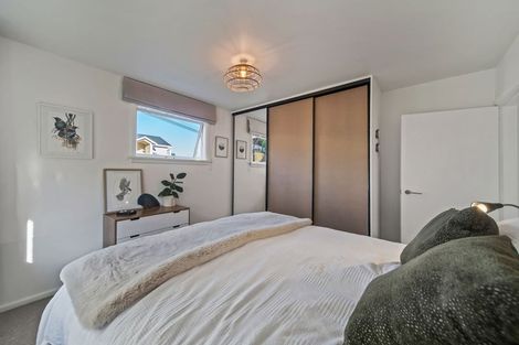 Photo of property in 5 Cornwall Road, Lyttelton, 8082
