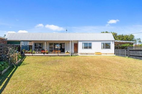 Photo of property in 17a/1 Tawa Road, Te Atatu Peninsula, Auckland, 0610
