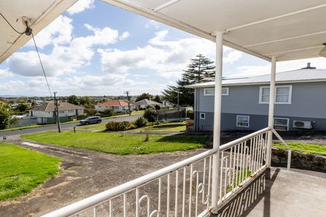 Photo of property in 1 Cullen Street, Paeroa, 3600
