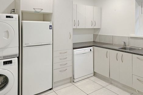 Photo of property in 1/28 Clifton Terrace, Kelburn, Wellington, 6012