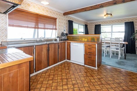 Photo of property in 320 Ocean Road, Whangamata, 3620