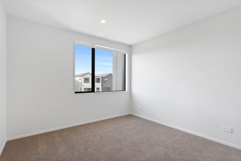 Photo of property in 24 Viridian Avenue, Rosehill, 2113