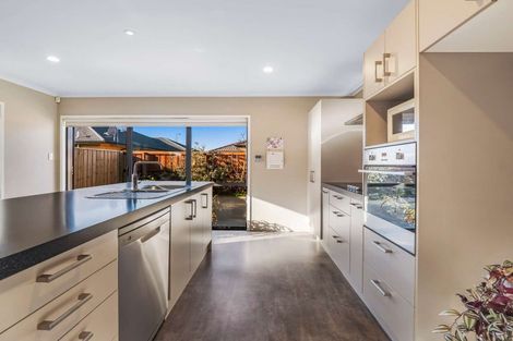 Photo of property in 33 Faringdon Boulevard, Rolleston, 7615