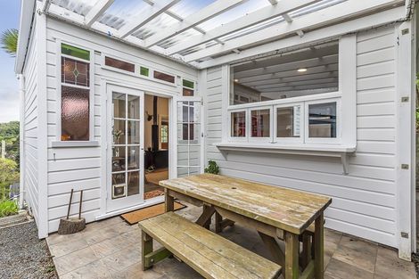 Photo of property in 10 Jackson Street, Island Bay, Wellington, 6023