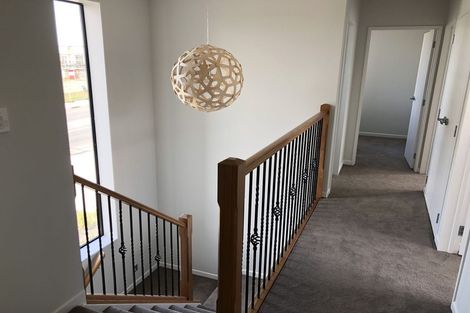 Photo of property in 150 Hobsonville Road, Hobsonville, Auckland, 0618