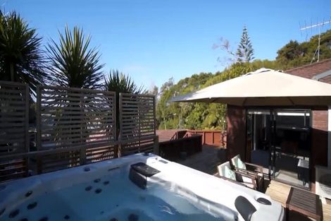 Photo of property in 2/36 Greenvalley Rise, Glenfield, Auckland, 0629