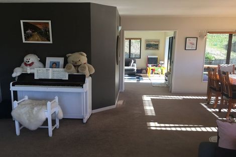 Photo of property in 8 Winsley Terrace, Churton Park, Wellington, 6037