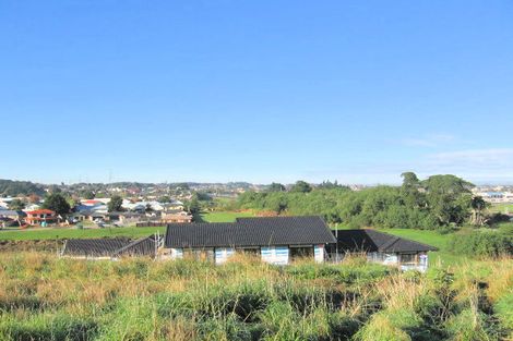 Photo of property in 30 Fairchild Avenue, Goodwood Heights, Auckland, 2105
