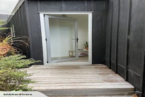 Photo of property in 128 Otitori Bay Road, Titirangi, Auckland, 0604