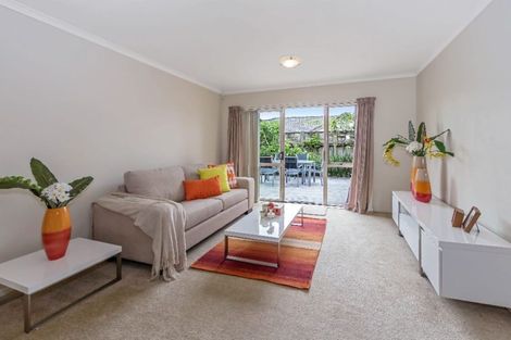 Photo of property in 5 Saltwood Street, Red Beach, 0932