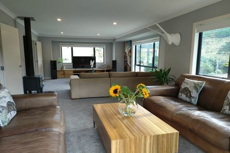 Photo of property in 499 South Makara Road, Makara, Karori, 6972