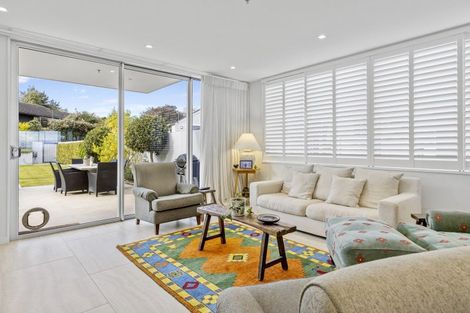 Photo of property in 110 Lake Terrace, Taupo, 3330