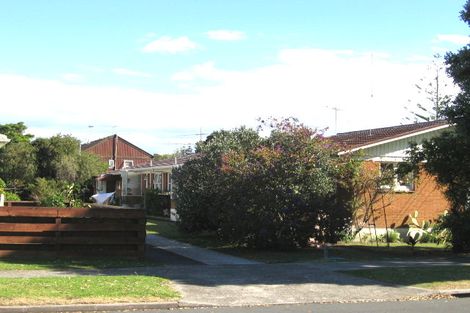 Photo of property in 2/26 Bute Road, Browns Bay, Auckland, 0630