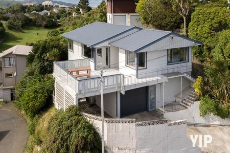 Photo of property in 5 Hallewell Crescent, Johnsonville, Wellington, 6037