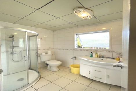 Photo of property in 32 Preston Avenue, Henderson, Auckland, 0610